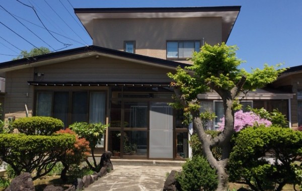 秋田市新屋　H様邸（外壁塗装色：ND376、屋根塗装色：コーヒーブラウン）