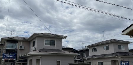 秋田市外旭川 M様所有貸家2軒 外壁塗装・屋根塗装着工しました。