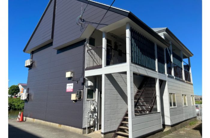 リバーフロント川元C  外壁塗装・屋根塗装・外装補修工事　（外壁塗装色：チャコールグレー、ND-400　　屋根塗装色：シルバー）