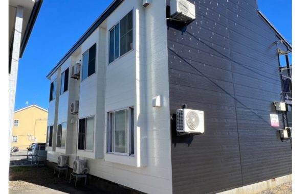 リバーサイド川元B 外壁塗装・屋根塗装・外装補修工事　（外壁塗装色：ND-105、ブラック　　屋根塗装色：シルバー）